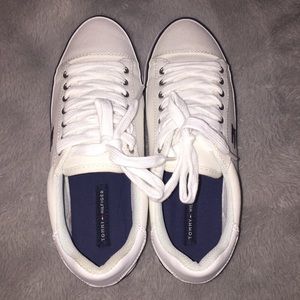Tommy Hilfiger | White Tennis shoes